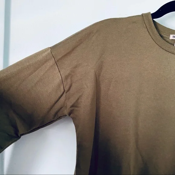 Forever 21 • Army Green Active Sweatshirt - Picture 5 of 13